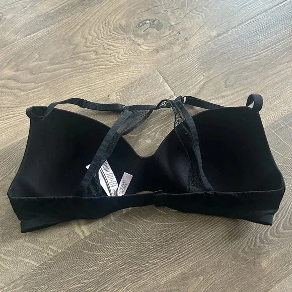 lightly lined bra - Picture 2 of 4